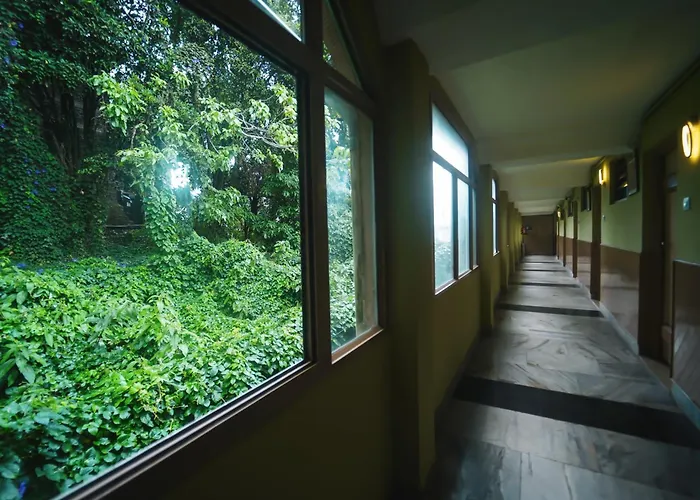 Hotel Jc Grand Kodaikanal